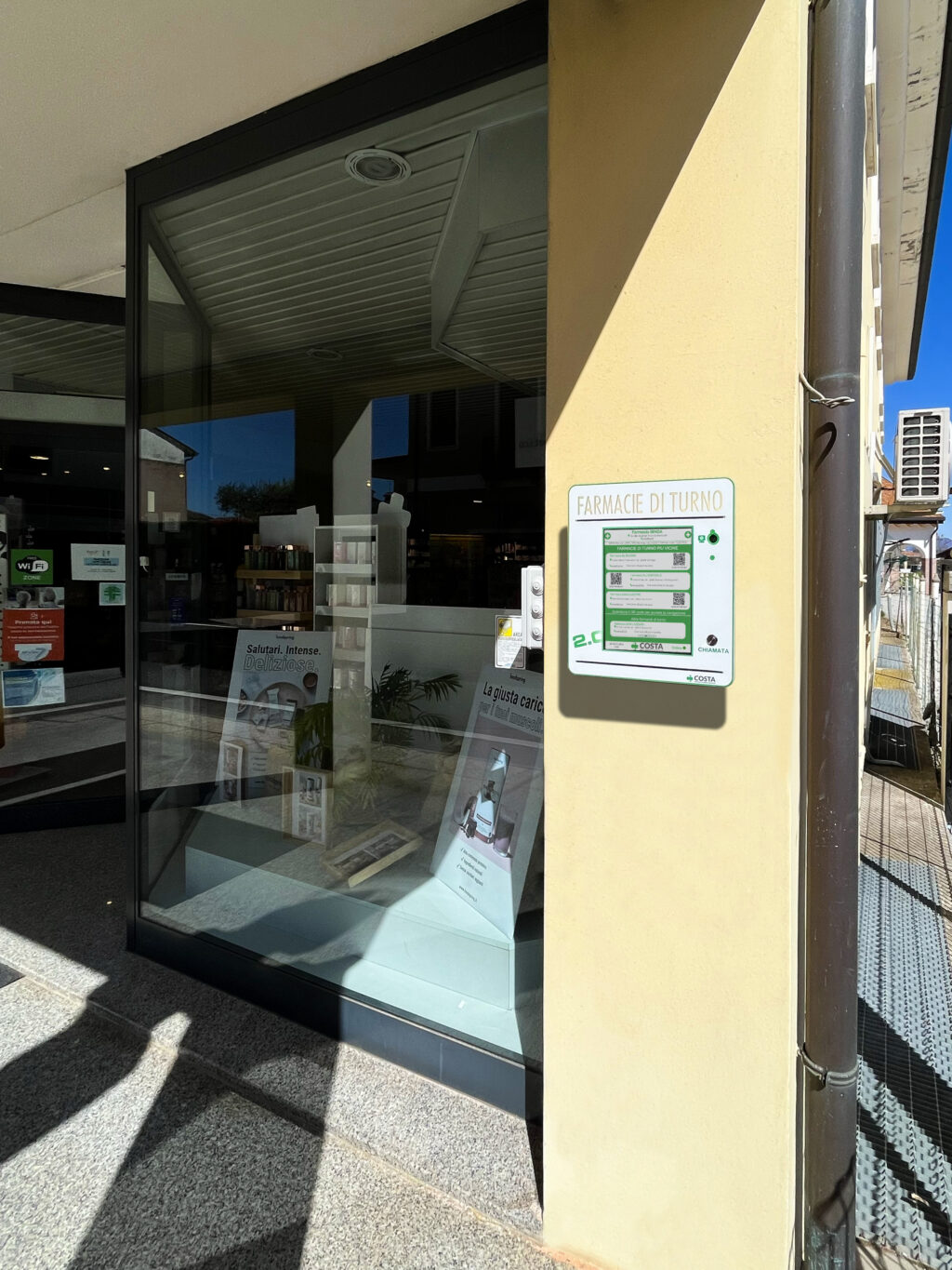 Bacheca dei turni SIMPLY LED: Farmacia Binda