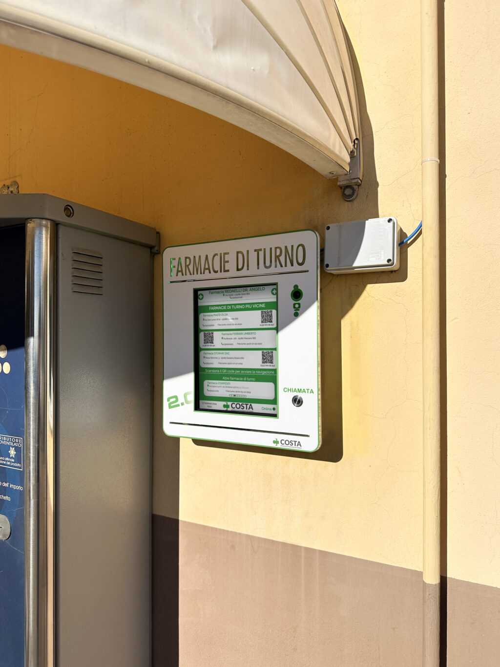 Bacheca dei turni SIMPLY LED: Farmacia Redaelli