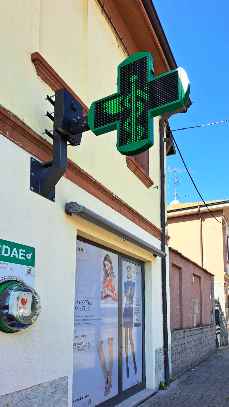 Croce a LED GREEN 90: Farmacia Sant’Ambrogio